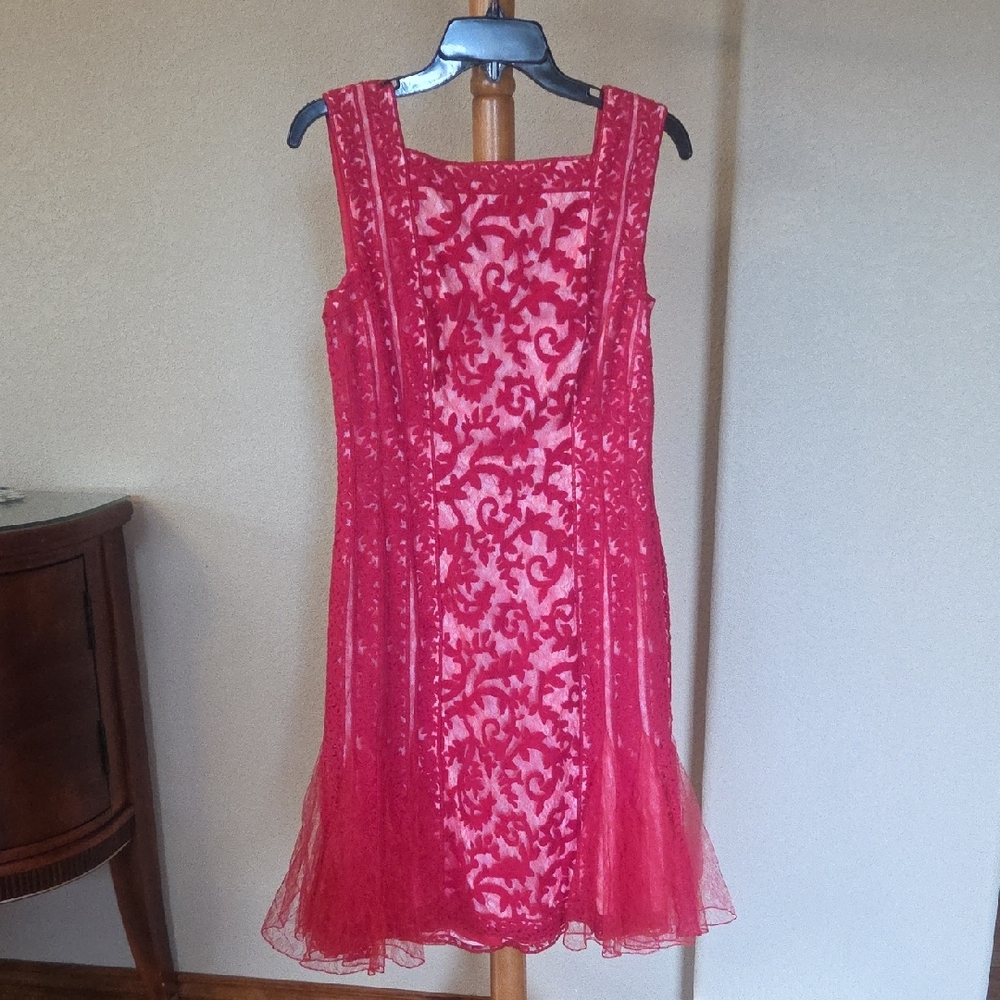 NWT Tadashi Shoji, Elegant Red and White Lace Dress, Size 8
